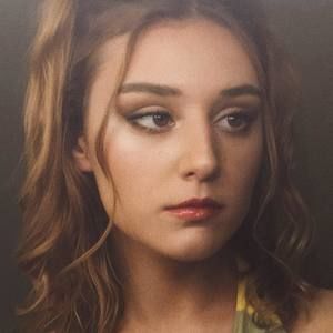 Meet your Posher, Maya